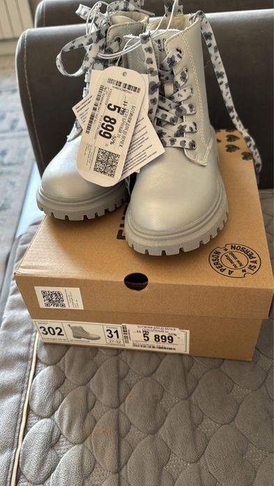 Осенняя обувь новая 31р