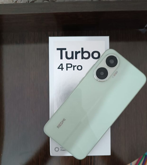 Redmi Turbo 4 pro(Poco F7) 12/256 гб