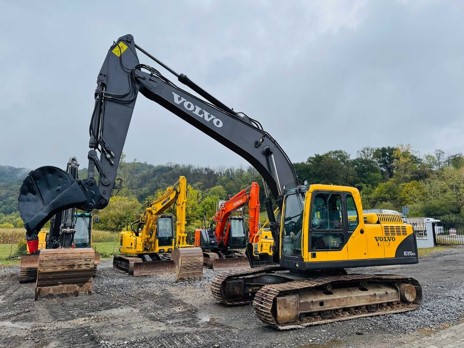 Excavator pe senile Volvo EC 210 BLC, an 2003, 22 tone, 1x cupa sapat