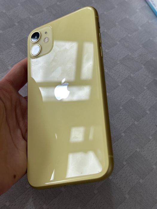 Продам Iphone 11