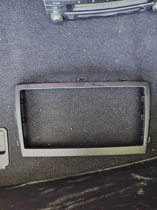Радио-CD за тойота авенсис Т27/toyota avensis T27 2010г