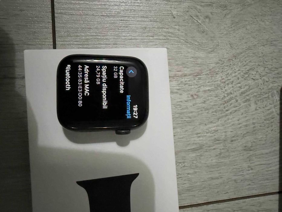 Apple watch SE space gray