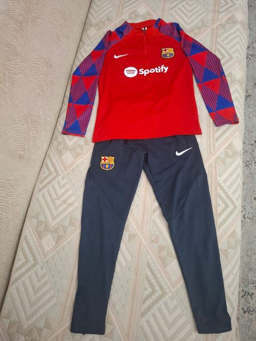 Продам футбольные принадлежности