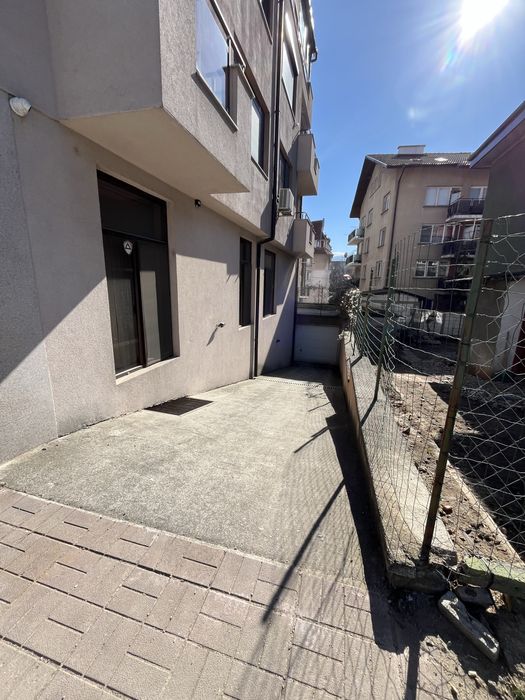 Дава се под наем Гараж / Паркомясто в София, Гео Милев - 23 кв.м за 45.9 € - Снимка #1