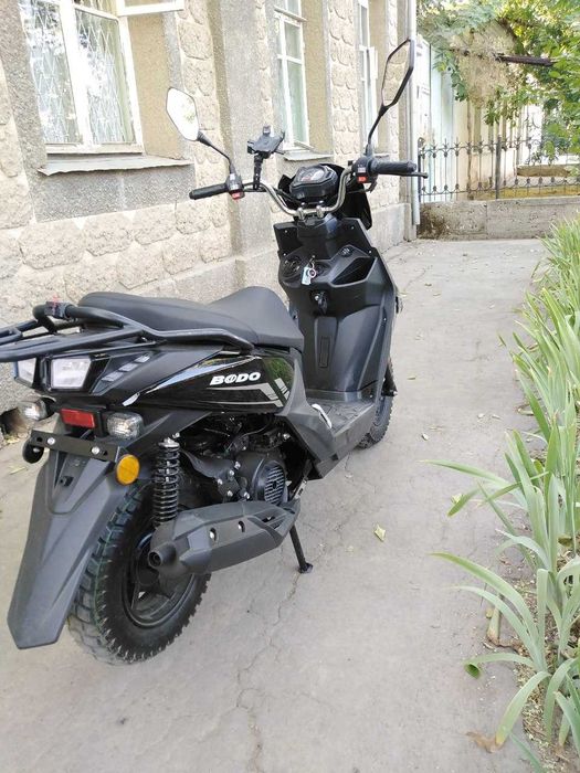 Benzinli skutor 1200 $ Toshkent