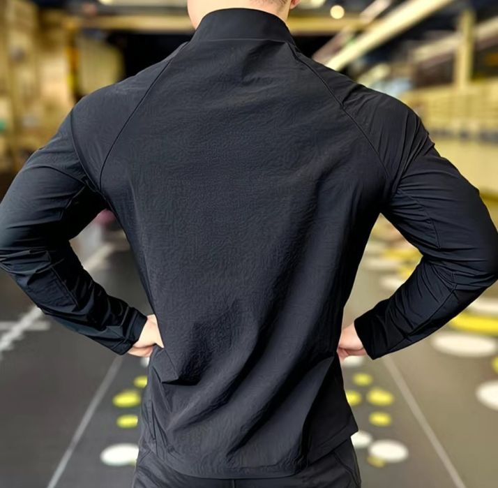 Мужская ветровка (мастерка)