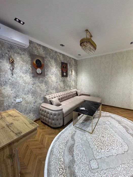 продам 1 ком квартиру метро мирза улугбек 54000
