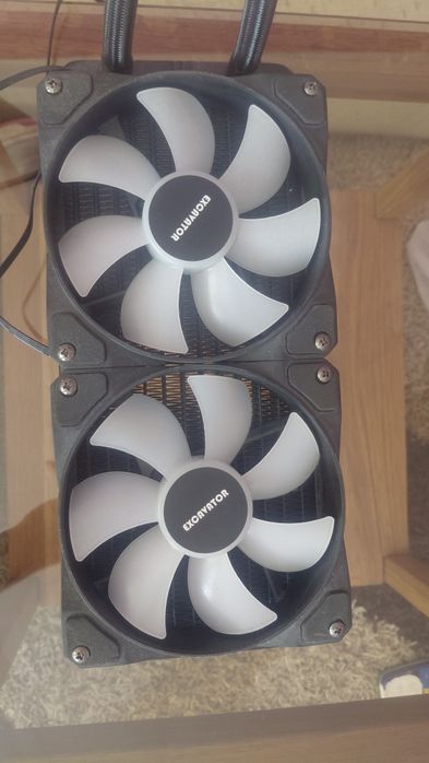 Cooler pe lichid excavator NOU