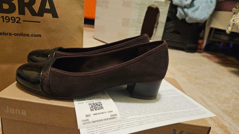 Обувки  нови  Jana