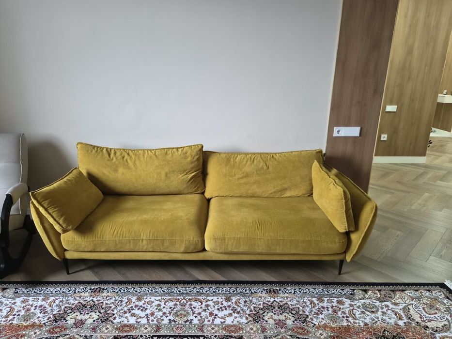 Продам диван в гостиную