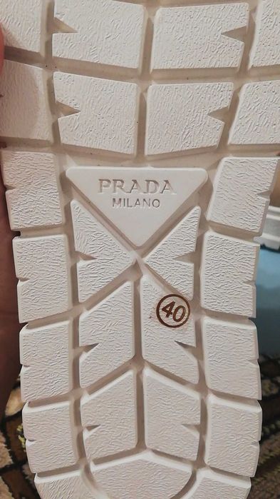 Ботинки зимние  новые 40 размер