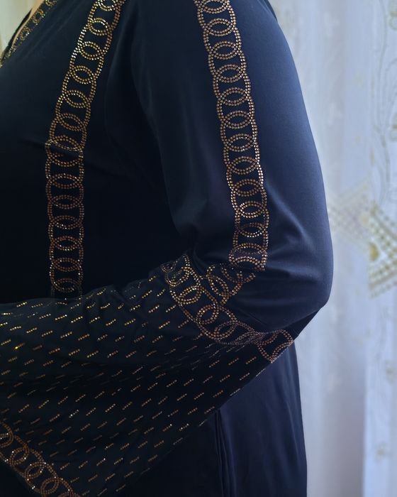 Abaya sotiladi yangi