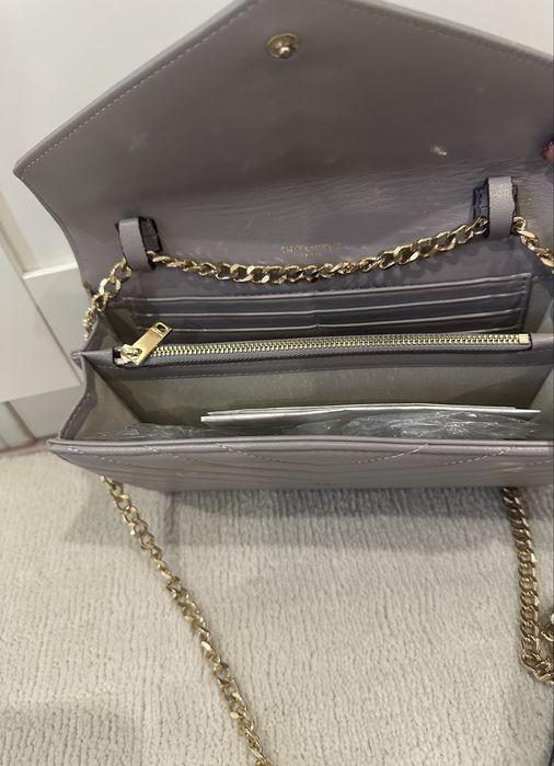 Елегантна нова чанта на Ив Сен Лоран от естествена кожа