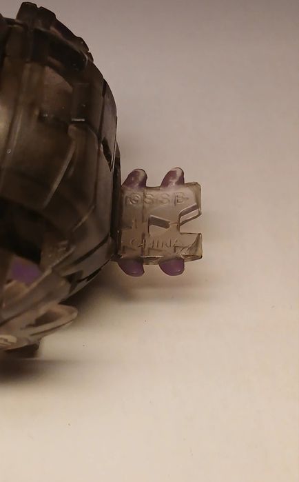 Bakugan Hydranoid Darkus Transparent 500G-RAR (cititi descrierea)