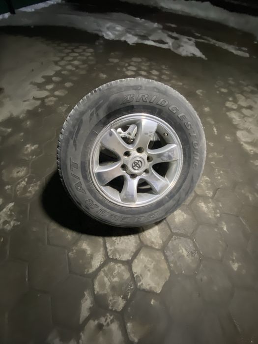 Продаю колесо на Джип