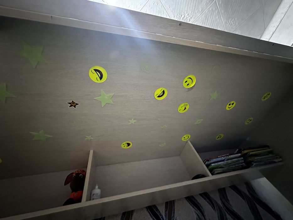 Продам 2х ярусную кровать