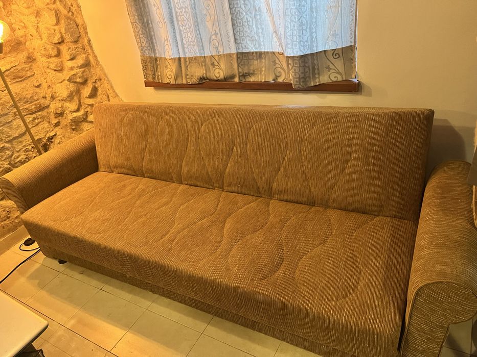 Подарява се - Диван с ракла и фунция сън