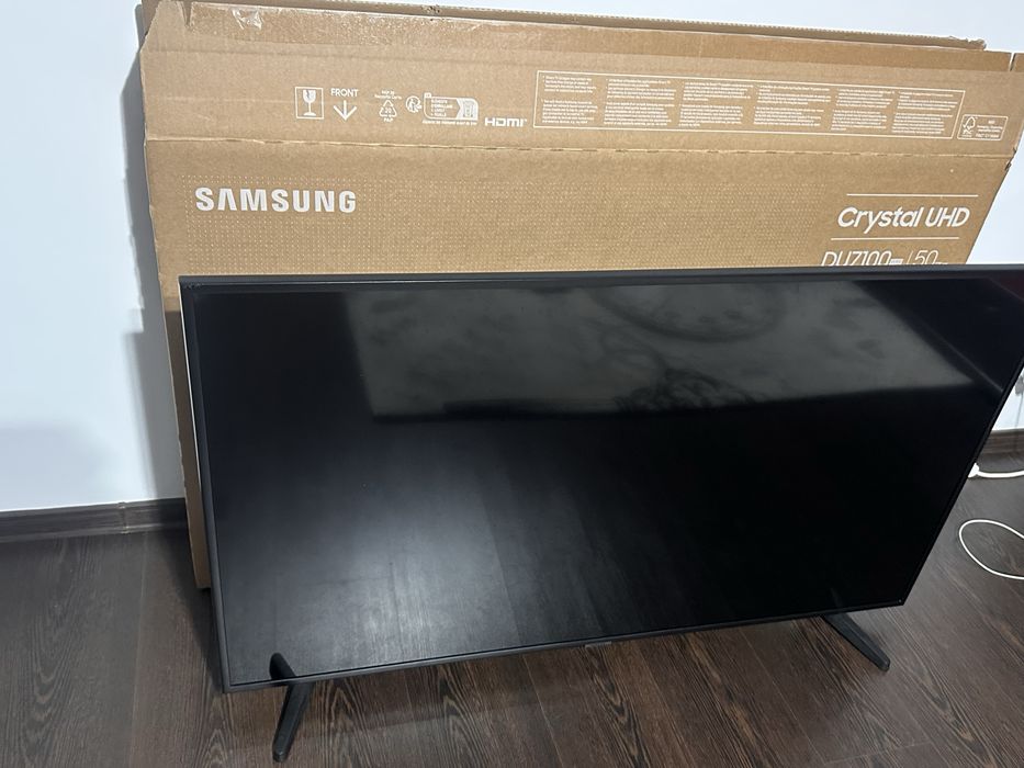 Televizor Samsung  UE50RU7092 Defect