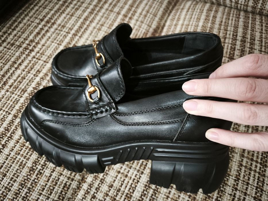 Продам лоферы 4000