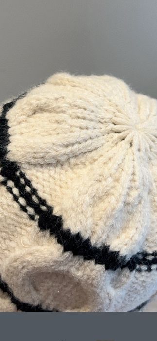 Pălărie Chanel model 2026