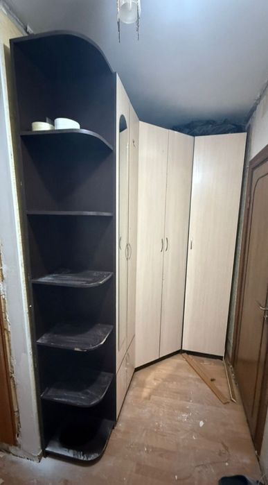 Шкаф под потолок