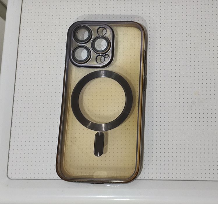 Чехлы на айфон 14 про