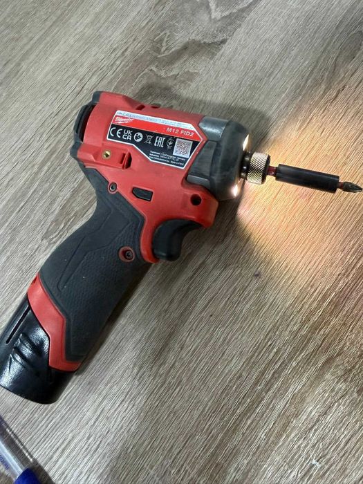 Miwaukee Акумулаторен винтоверт