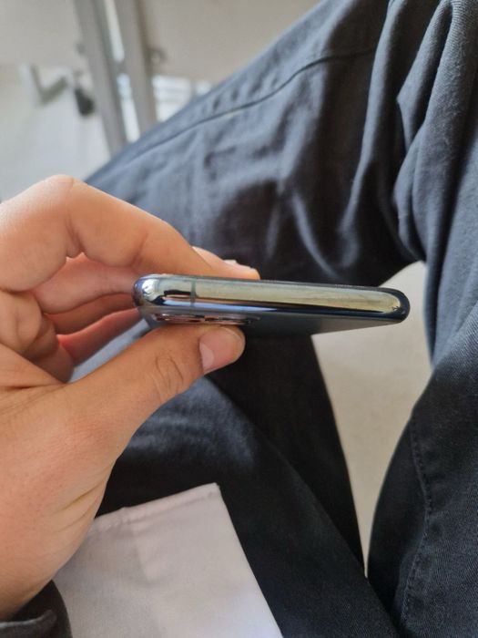 Обменяю айфон 11 про 256гб идеал