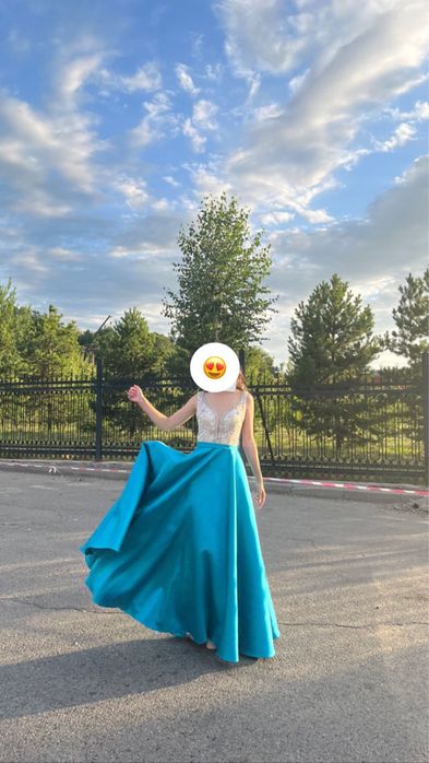 Вечерние платья