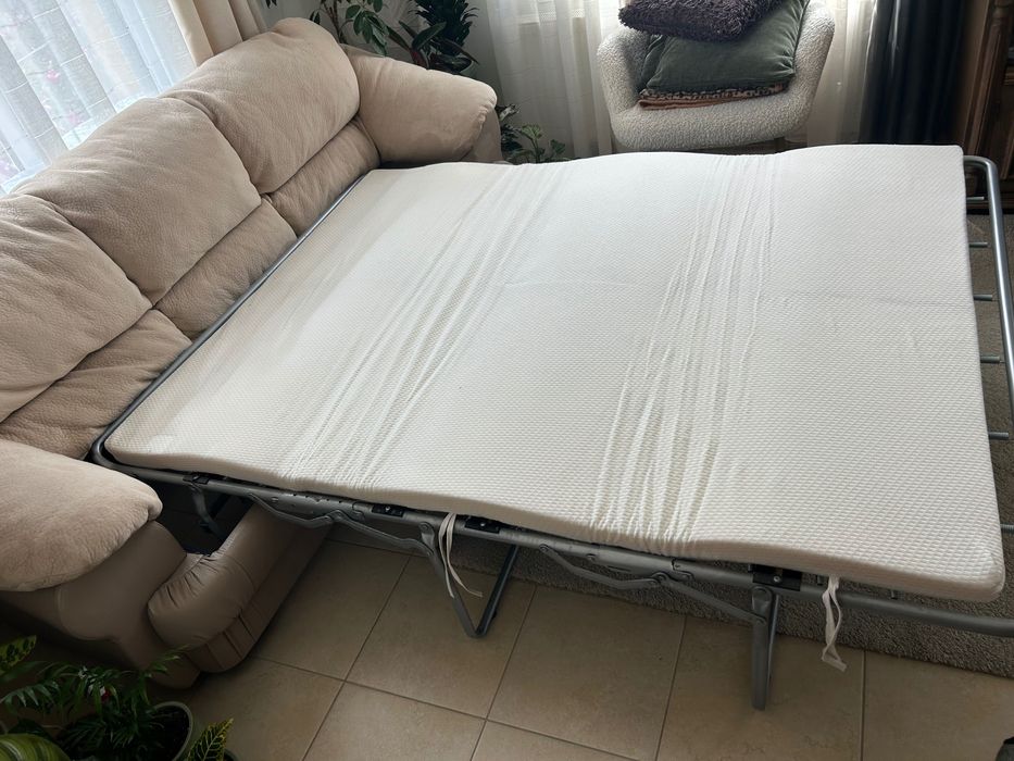 Разтегателен диван