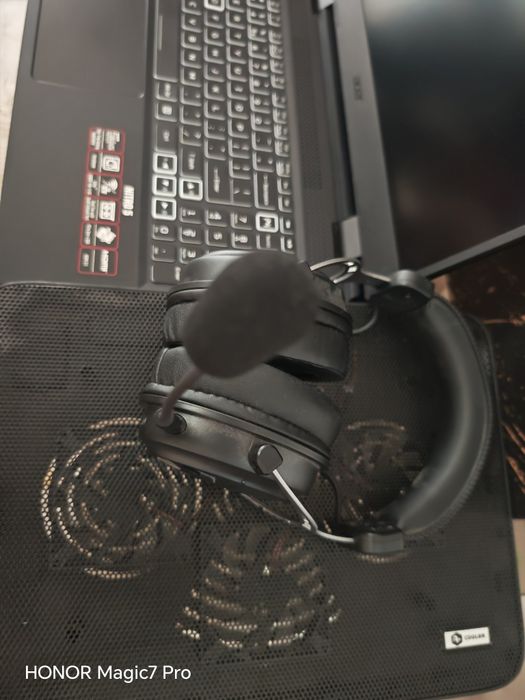 Laptop Acer Nitro 5 + cooler pad + căști wireless myria MG7815