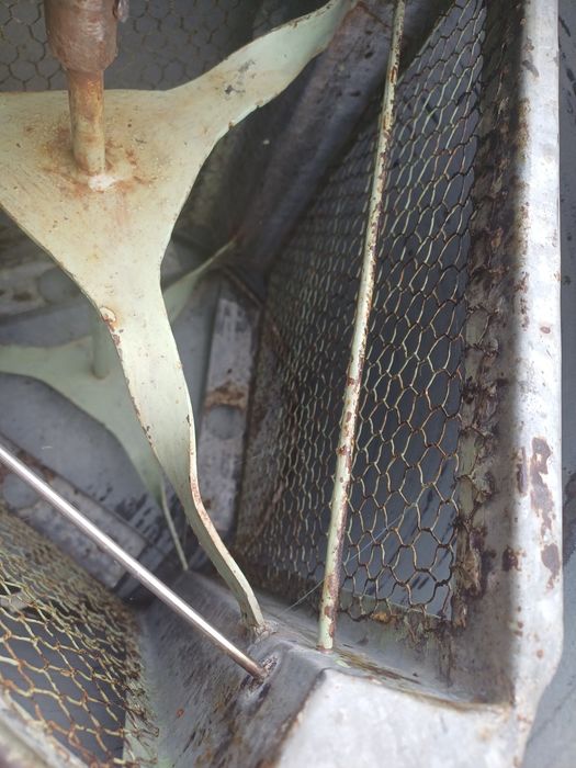 Центрофуга за мед