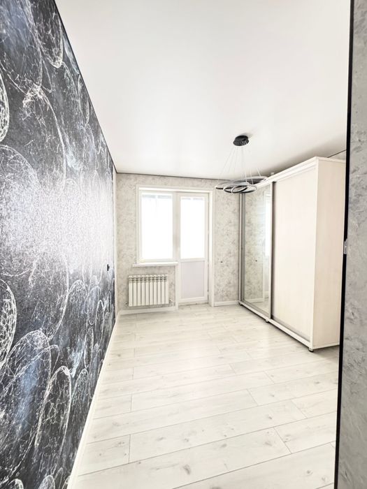 Продается 4-х комн квартира