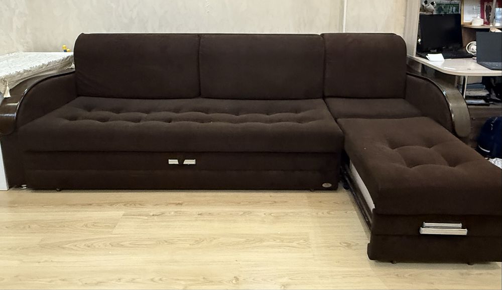 Продам диван в хорошем состоянии