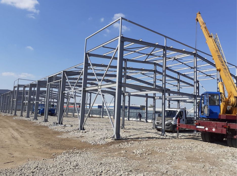 Vand Hala Metalica cu panouri sandwich completa la gata