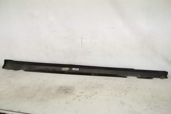 Оригинален ляв праг Орнамент В добро състояние AMG EQE Мерцедес-Бенц /