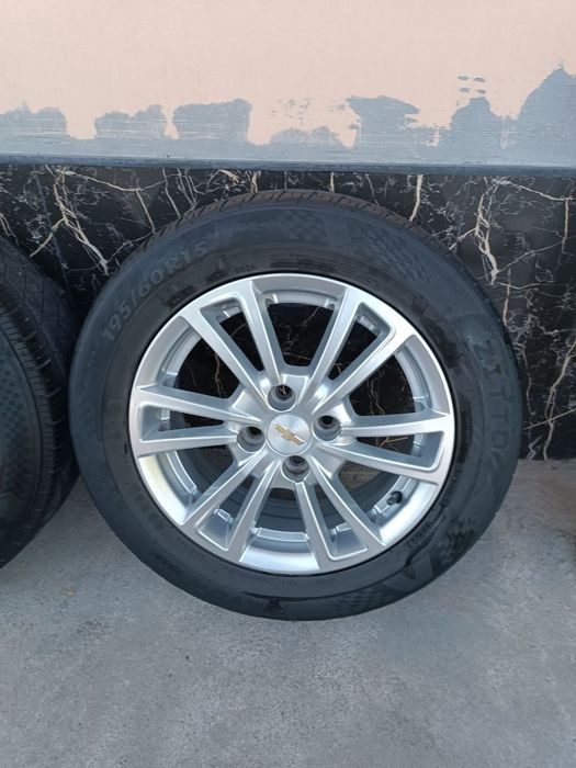 Kobalt Diska Balon Sotiladi 195 60 R15 Holati Yaxshi