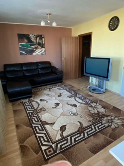 Дава се под наем Тристаен апартамент в София, Люлин 8 - 105 кв.м за 796.62 € - Снимка #2