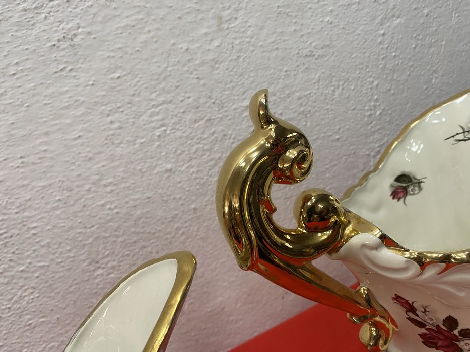 Чифт белгийски вази от порцелан на boch belgium ваза бох с цветя