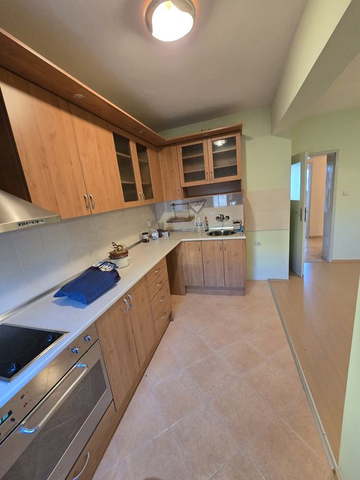 Продава се Многостаен апартамент в Плевен, 9-ти квартал - 106 кв.м за 1180 €/кв.м - Снимка #1