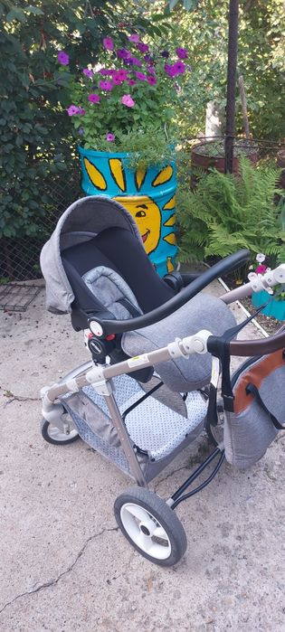 Детская коляска 3 в 1