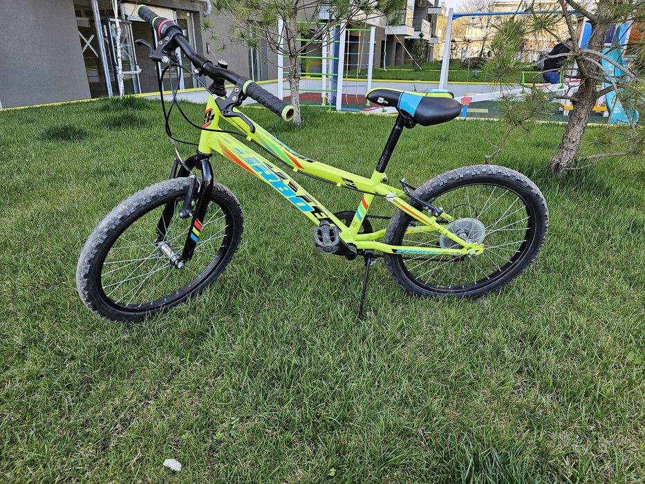 Bicicleta copii 6 -10 ani +  Casca si  tricicleta Cadou