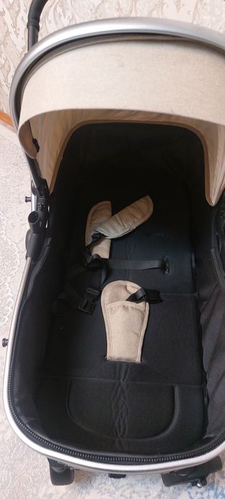 Продам коляску 2в1 HUGS