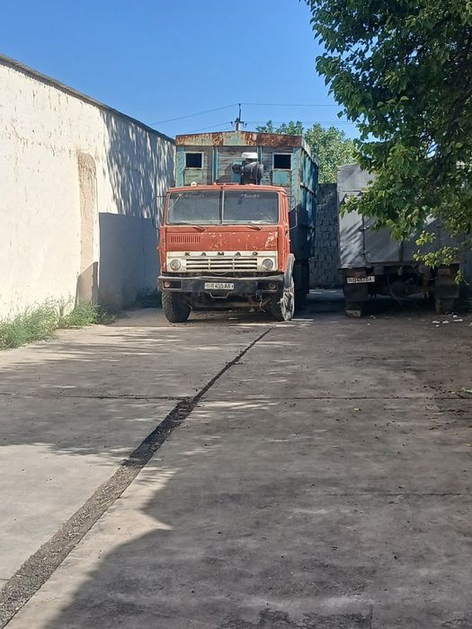 Kamaz zil gaz 66 sotiladi