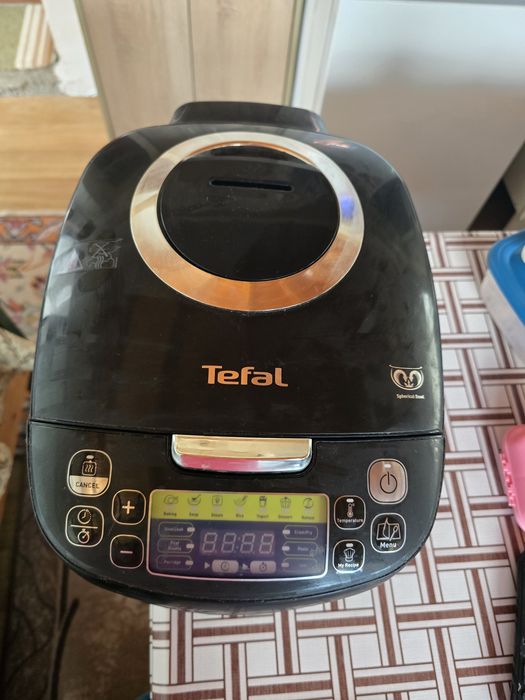 Мултикукър Tefal 16 in 1