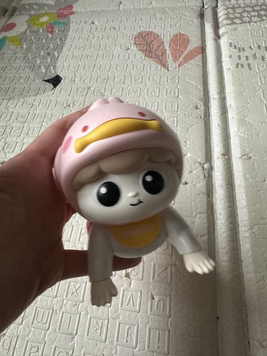 Пълзящо бебе играчка