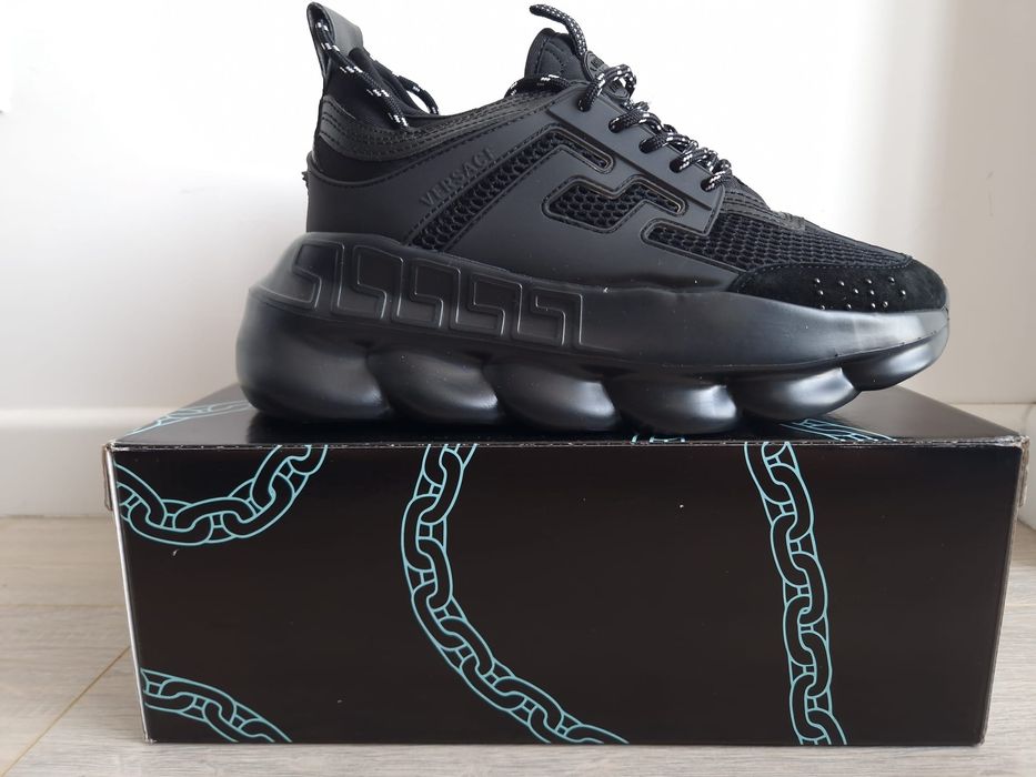 Ver.sace Chain Reaction - Negri - Marimea 41 - Cadoul Ideal - Urgent