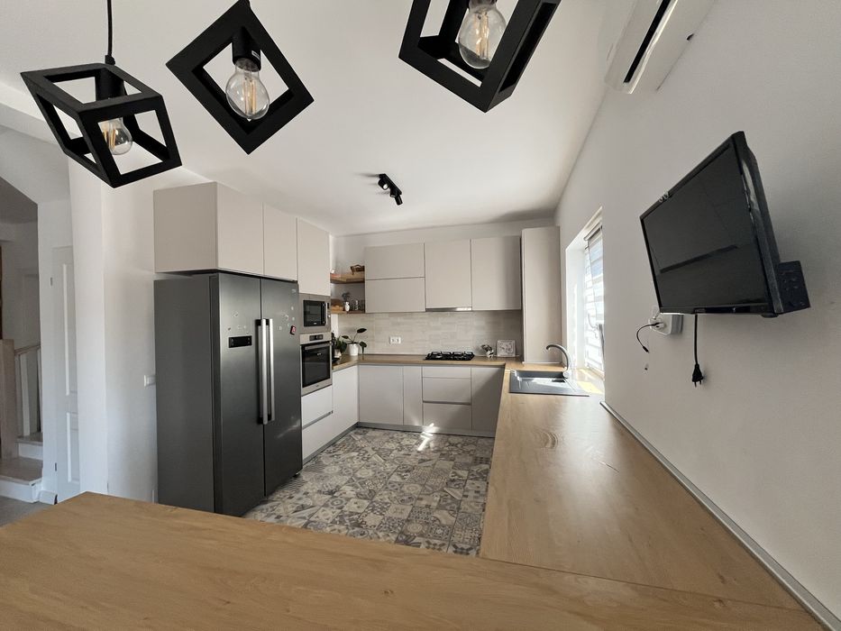 Vand duplex P+E intrare in Chinteni