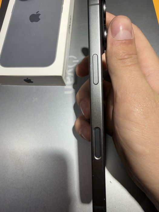 Продаю айфон 17