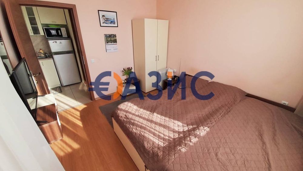 Продава се Тристаен апартамент в к.к. Слънчев бряг - 65 кв.м за 1208 €/кв.м - Снимка #9